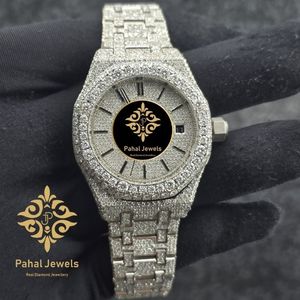 นาฬิกาเพชรหรูสำหรับผู้ชาย Pahal Jewels ตัวเรือนสแตนเลสทรงกลมขนาด 40 มม. ระบบควอตซ์อนาล็อก หน้าปัดคริสตัลแซฟไฟร์ สายขนาด 20 มม. - Product Image 1