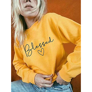 Sudadera Oversize Personalizada para Mujer con Estampado Gráfico de Corazón y Escritura Cursiva Estética 'Blessed', de Felpa de Algodón Grueso y Hombros Caídos - Product Image 4