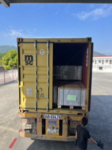 พื้น SPC ยี่ห้อ OEM ODM Ecofloor เป็นมิตรกับสิ่งแวดล้อม กันน้ำ กันไฟ ป้องกันรอยขีดข่วน ดีไซน์ทันสมัย ลายนูน 3 มิติ เหมาะสำหรับห้องน้ำและห้องนั่งเล่น 100% - Product Image 6