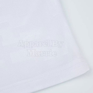 Uniforme de Fútbol Profesional para Hombre Adulto, Incluye Camiseta y Pantalones Cortos Hechos de Poliéster Transpirable y Ligero, en Venta - Product Image 5