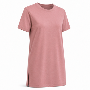 Camiseta de manga corta para mujer, color rosa polvoriento, cuello redondo, corte largo con abertura lateral, en tejido de algodón interlock, estilo casual. - Product Image 3