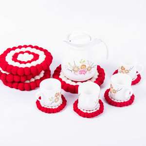 Ensemble de 4 boules rondes en feutre colorées (1 cm) - Décoration de table et accessoires - FeltandWool - Product Image 2