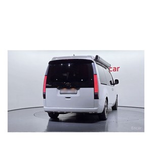 Hyundai Staria 2WD Campervan 2024/3 avec boîte automatique, sièges en cuir, caméra de recul, 37 595 km, diesel, conduite à gauche - Product Image 4