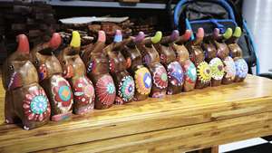 งานฝีมือช้างไม้ทำมือจากเวียดนาม งานประดิษฐ์สัตว์เพ้นท์มือ ของตกแต่งบ้าน ของขวัญสะสม งานฝีมือสีทอง 99 ชิ้น - Product Image 5