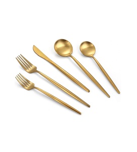 Ensemble de couverts de luxe en or, design moderne, acier inoxydable, finition miroir, vaisselle - Product Image 4