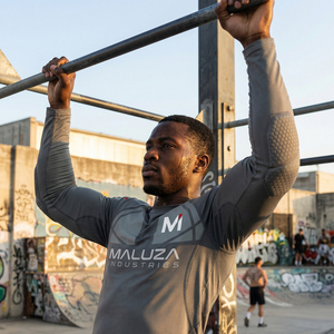 Chemise à manches longues de compression Titan Shield pour hommes, entraînement en salle de sport, performance tactique, édition MALUZA Industries Pro Elite - Product Image 4