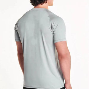 Vente en gros de t-shirts de sport pour hommes en maille ajustée de haute qualité, vêtements de sport personnalisés en polyester/spandex, t-shirts de course - Product Image 3