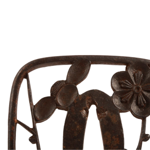 Tsuba Japonesa del Periodo Edo, Diseño de Ciruelo en Hierro, Forma Nade Kaku, Protector de Espada sin Marcar - Product Image 6