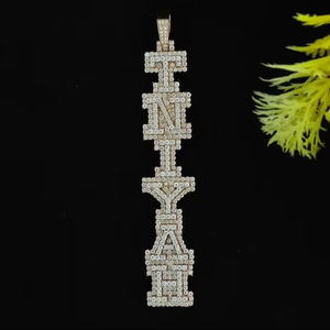 Luxira Jewels Joyería Hip Hop Bañada en Plata con Diamantes de Moissanita, Colgante de Letra Inicial Personalizado, Dijes Iced Out para Fiesta - Product Image 1