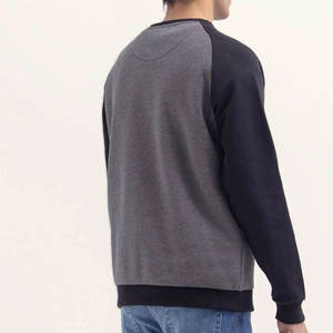เสื้อสเวตเชิ้ตแขนยาวผ้าฟลีซคอกลมสีทูโทนสำหรับผู้ชาย  รับทำโลโก้ตามสั่ง  OEM ODM ขายส่งเสื้อผ้า - Product Image 4