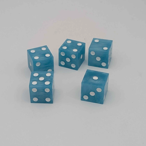 Venta de Fábrica: Dados Poliédricos Personalizados de Resina Epoxi Grabados, Ecológicos y Hechos a Mano, de 12mm, 16mm, 19mm, 22mm, con 6 Caras, para Juego de Ludo - Product Image 3