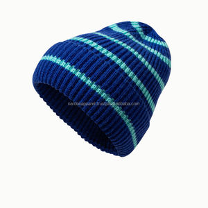 Nardon Apparel Vente en gros Bonnet tricoté uni avec patch tissé personnalisé Bonnets tricotés en acrylique chaud de haute qualité - Product Image 4