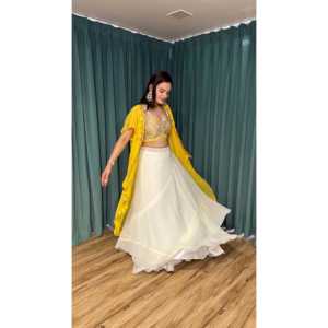 ชุดปาร์ตี้ออกแบบโดยดีไซเนอร์เสื้อโค้ทแขนสั้น lehenga - Product Image 4