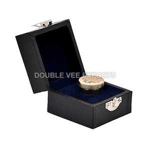 Recipiente de Latón para Aceite Sagrado CHR con Tapa Grabada con Cruz y Estuche – DOUBLE VEE EXPORTS - Product Image 4