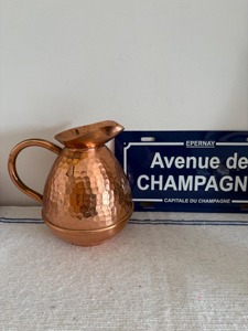 Vintage Hammered Copper Pitcher Solid Color Metal Water <b>Jug</b> For <b>Drinks</b> Party Use Durable Design 6-6.9in Height - Product Image 4