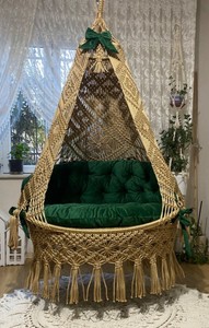 Silla Columpio Doble de Macramé Dorada, Columpio de Macramé con Cojines Verdes, Columpio Redondo de Macramé - Product Image 3