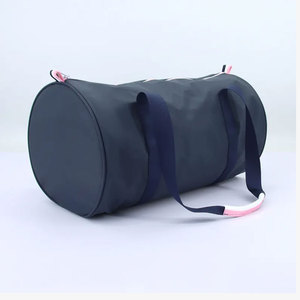 Sac de voyage vintage unisexe camouflage léger et personnalisé pour la chasse, la gym, les week-ends, les voyages et les sports de plein air - Product Image 3
