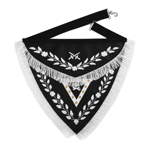 Delantal Reversible de Piel de Cordero de los Caballeros Templarios con Insignias Bordadas Blancas en Cuero Negro - Product Image 1
