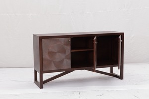 Armoire à 3 portes en bois de teck massif avec finition bronze et plaque en cuivre - Product Image 2