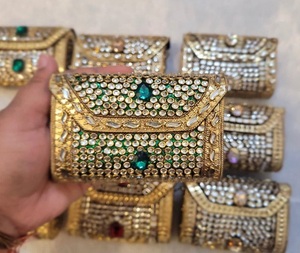 Mini Bolso de Mano Kundan de Latón Personalizado, Chapado en Oro, Hecho a Mano, con Diamantes, Cierre de Hebilla, para Eventos Nocturnos, Aniversarios y San Valentín - Product Image 6