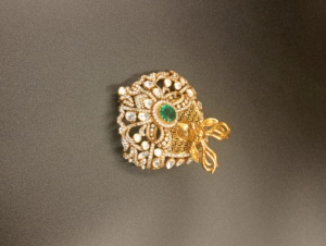 Green Doublet Polki Stone Brooch Pins in 925 Silver with <b>Gold</b> Plating Handmade Floral Design Wedding Party Wear Unisex Clothing - Product Image 2