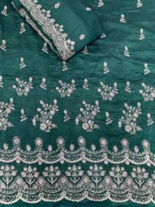 Tissu en soie Vichitra, largeur 44 pouces, avec un drapé élégant, texture lisse, aspect riche, idéal pour les saris, les vêtements ethniques et la mode. - Product Image 6