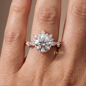 Anillo de Compromiso de Lujo con Diamante Redondo Brillante de 3.47 Quilates, Halo, EF VS1, Plateado en Plata, Diseño Floral, Diamante en Forma de Pera, para Boda - Product Image 5