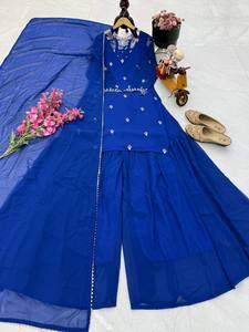 Traje Sharara Pakistaní Azul, Bordado, Tradicional, Sin Arrugas, con Dupatta de Malla Elástica, Atuendo para Mujer, para Fiestas y Bodas - Product Image 4
