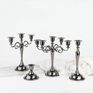 Candelabro de Hierro Vintage con Brazos Curvos Mate, Base Acanalada, para 3/5 Velas Cónicas, Ideal para Mesa de Comedor, Decoración del Hogar y Fiestas - Product Image 5
