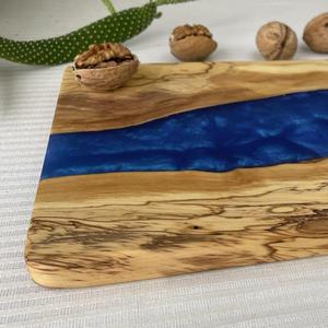 Tabla de Cortar de Madera y Resina de Lujo, Hecha a Mano, Tabla de Cocina Resistente para Servir Carne, Queso, Frutas y Verduras - Product Image 5