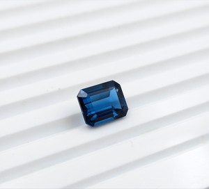 Saphir bleu naturel en gros, topaze facettée, pierre précieuse |   Pierre taille coussin, pure et claire, 9,55 carats, pour la fabrication de bijoux Organicgems - Product Image 4