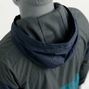 เสื้อแจ็คเก็ตกันลมแบบมีฮู้ดสำหรับผู้ชาย น้ำหนักเบา สีสันตัดกัน พร้อมโลโก้สั่งทำ ซิปยาวเต็มตัว เหมาะสำหรับวิ่ง เดินป่า กิจกรรมกลางแจ้ง และสวมใส่ลำลอง - Product Image 6