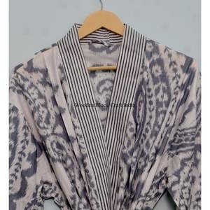 Kimono artesanal vintage con estampado floral para mujer, 100% algodón, diseño floral único de la India, de secado rápido, estético. - Product Image 4