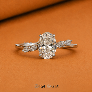 Bague de fiançailles en diamant de laboratoire ovale de 1,00 carat, certifiée IGI, pierres latérales marquise, or blanc ou platine, cadeau fait main - Product Image 1