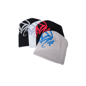 หมวกบีนนี่ไหมพรมถักแบบกำหนดเอง OEM สำหรับฤดูหนาว ผ้าอะคริลิกกันหนาว ระบายอากาศได้ดี บุซาติน  พร้อมปักโลโก้ตามแบบที่ต้องการ - Product Image 3