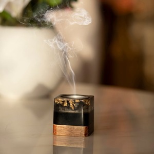 Quemador de Incienso de Madera y Resina de Sándalo con Acabado en Escamas Doradas, Diseño Geométrico, Difusor de Aromaterapia para Aceites Esenciales, para Dormitorio y Hogar - Product Image 4