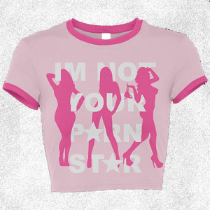 T-shirt court en coton premium 180 GSM pour femme, base blanche, impression graphique multicolore, logo personnalisé, coupe douce et respirante - Product Image 4