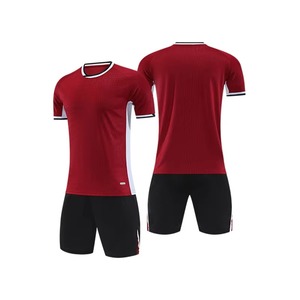 Ensemble de maillots de football personnalisés en gros, uniformes de football de couleurs variées pour l'entraînement et les matchs d'équipe - Product Image 3