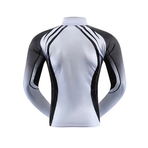 เสื้อรัดกล้ามเนื้อ MMA คุณภาพสูงแบบซิป ยูนิเซ็กซ์ แขนยาว ป้องกันแสงแดด ผ้าโพลีเอสเตอร์/ไนลอนยืดหยุ่นเล็กน้อย พิมพ์ลายด้วยความร้อน รับผลิตแบบ OEM - Product Image 3