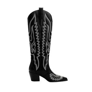 Botas Vaqueras de Cuero Bordadas a Mano de Primera Calidad - Botas Largas Occidentales Personalizadas al por Mayor para Hombre y Mujer - Product Image 6