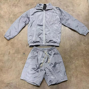 Conjunto Deportivo para Hombre, Chaqueta Cortavientos Ligera de Nailon con Cremallera y Pantalones Deportivos, con Detalles Reflectantes - Product Image 3