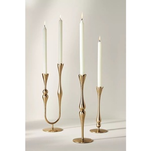 Candelabro de Latón Antiguo Martillado KRAFT WORLD, Portavelas Cónicos, Decoración del Hogar, Diseño Metálico Duradero, Clásico Moderno - Product Image 3