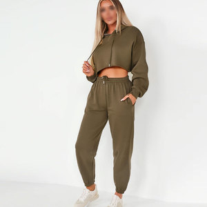 Conjunto de Sudadera Corta Verde Oliva para Mujer con Pantalones Jogger a Juego, Sudadera de Punto Oversize de Manga Larga, Atuendo Casual Transpirable para Invierno - Product Image 4