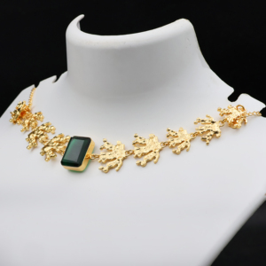 Collier en or 18 carats plaqué or avec pierre précieuse en quartz émeraude naturel, bijou artisanal, cadeau pour elle - Product Image 1