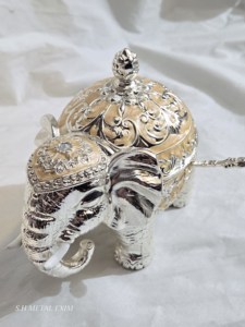 Caja Decorativa de Lujo en Forma de Elefante Plateada, Tazón de Metal Antiguo para Dulces, Joyero con Tapa y Cuchara, Regalo Premium - Product Image 2
