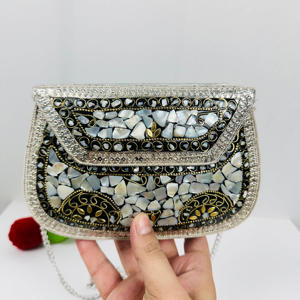 กระเป๋าถือออกงานกลางคืนหรูหราทันสมัยทำด้วยมือสายสะพายโลหะพร้อมฝังโมเสคไข่มุกแม่สำหรับงานแต่งงานของเจ้าสาว - Product Image 3