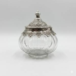 โถแก้วเคลือบเงินพร้อมฝาปิดลายประณีต รูปทรงกลม สไตล์โบราณ ของตกแต่งบ้าน ภาชนะบนโต๊ะอาหาร ผิวขัดเงา - Product Image 1