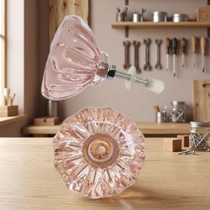 Bouton de meuble en verre rose cristal, design industriel, écologique, installation facile, pour commode de chambre et tiroir de cuisine - Product Image 1