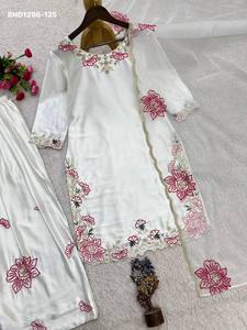 Elegante Conjunto de Salwar-Suit Farshi Blanco con Bordado de Hilo y Lentejuelas de Flores, Estilo DevSena, Proveedor y Exportador Mundial - Product Image 3