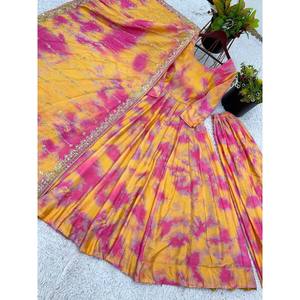 ชุดกาวน์แฟนซีของผู้หญิงและชุด dupatta พร้อมงานปักลำดับที่สง่างาม - Product Image 6